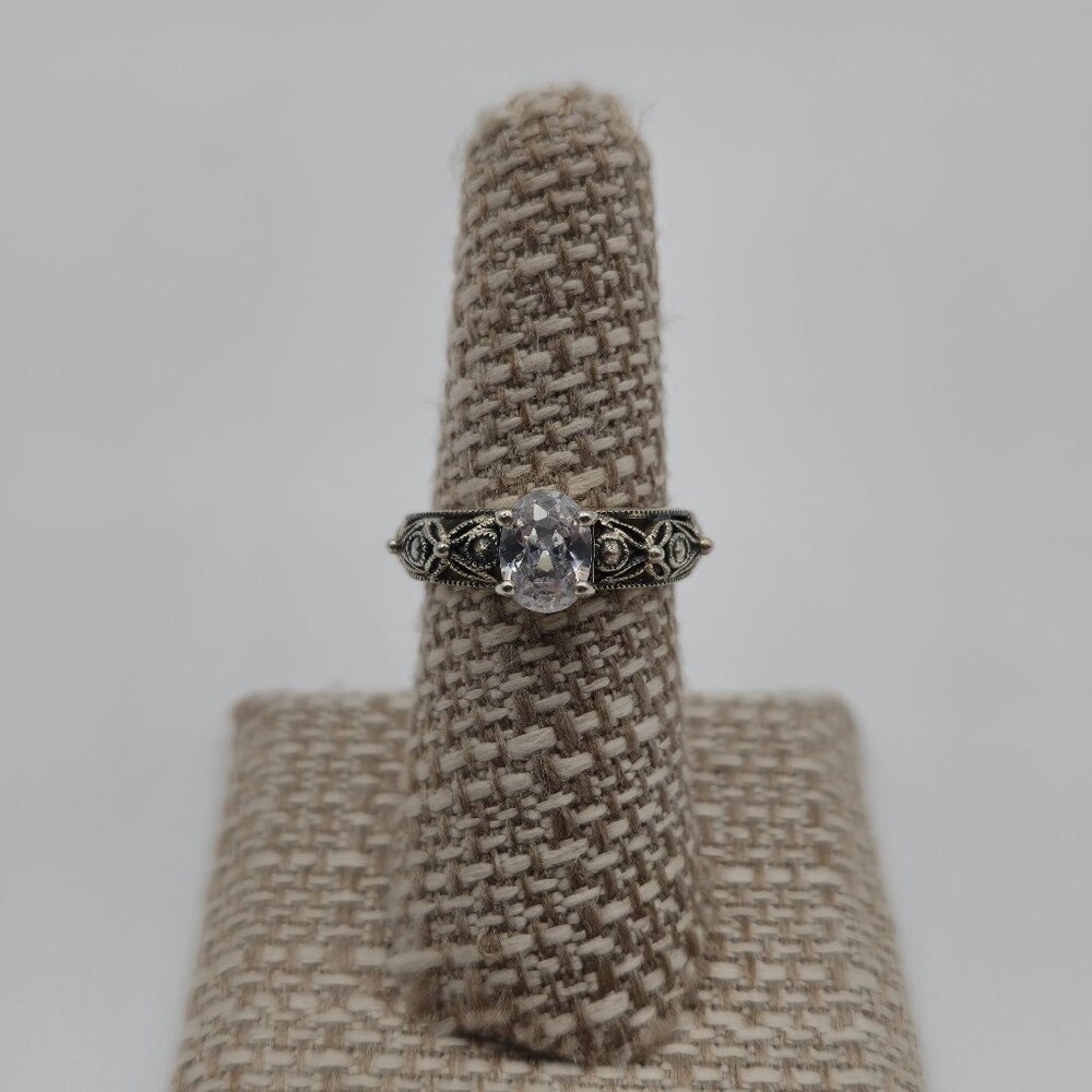 Size 7 Sterling Silver Simple Oval Cubic Zirconia Gem Ring A3271